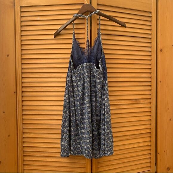 Victoria Secret’s Blue Slip Dress size small - Picture 4 of 5